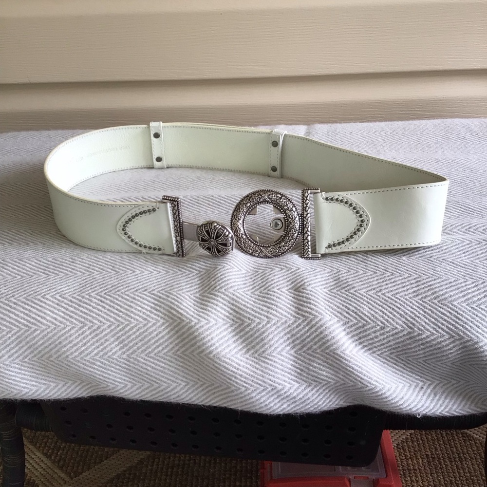 COLDWATER CREEK WHITE 2 inch WIDE LEATHER BELT SZ L XL ADJUSTABLE BOHO HIPPIE